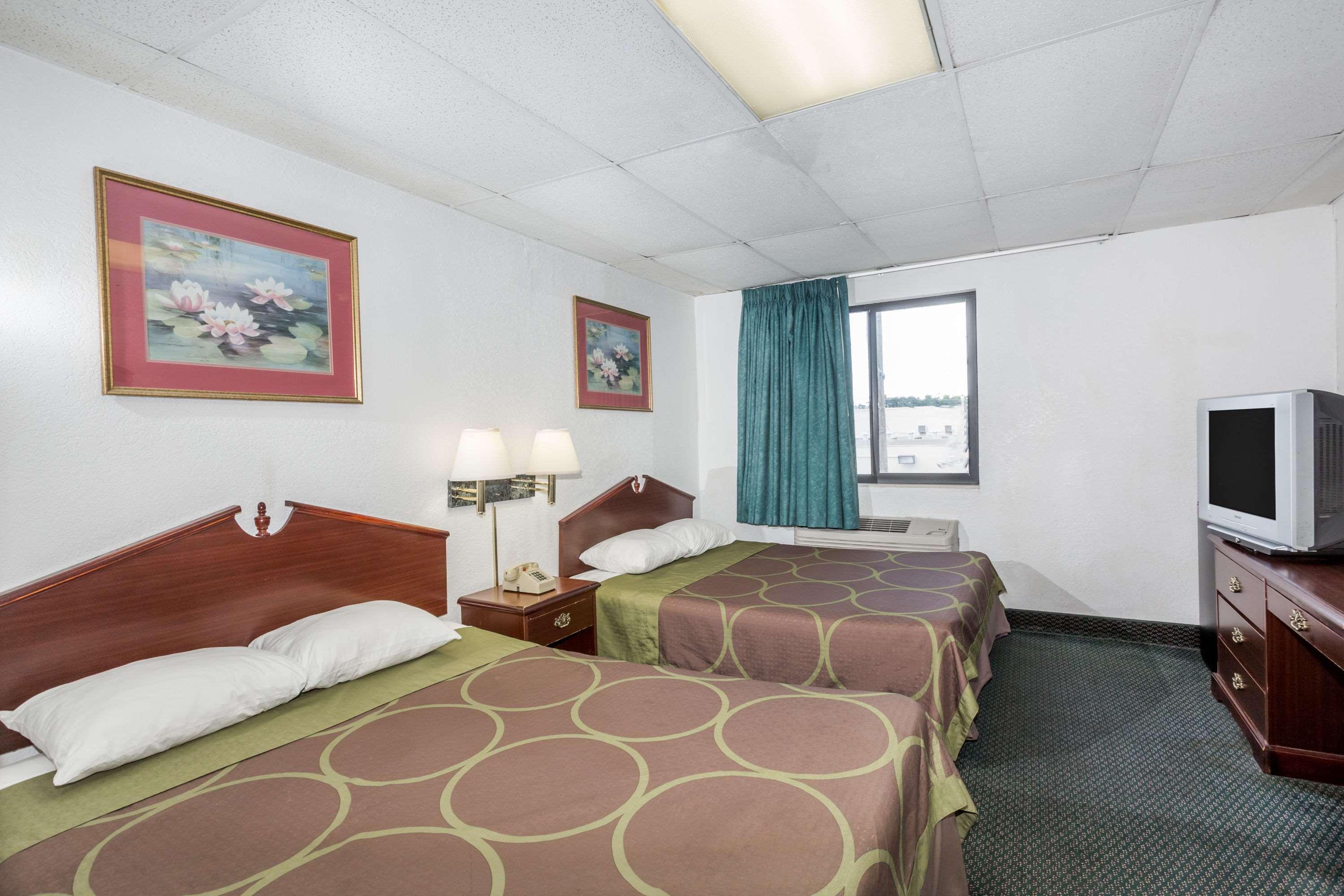 Super 8 By Wyndham Pompano Beach Buitenkant foto