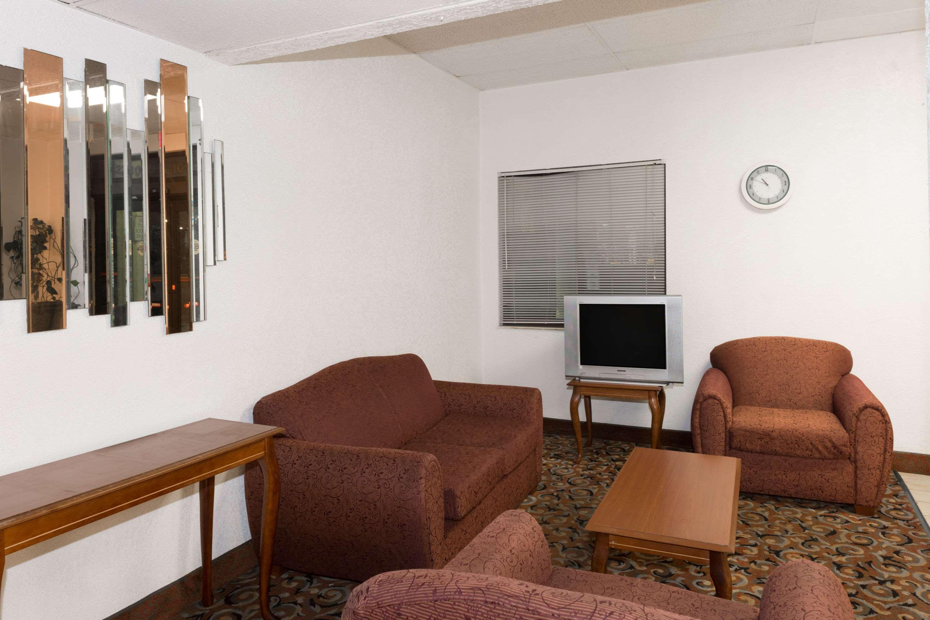 Super 8 By Wyndham Pompano Beach Buitenkant foto