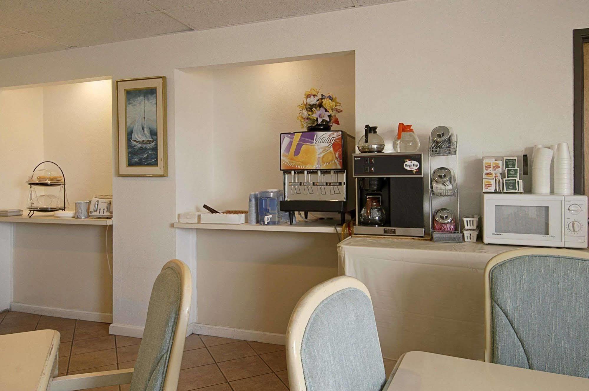 Super 8 By Wyndham Pompano Beach Buitenkant foto